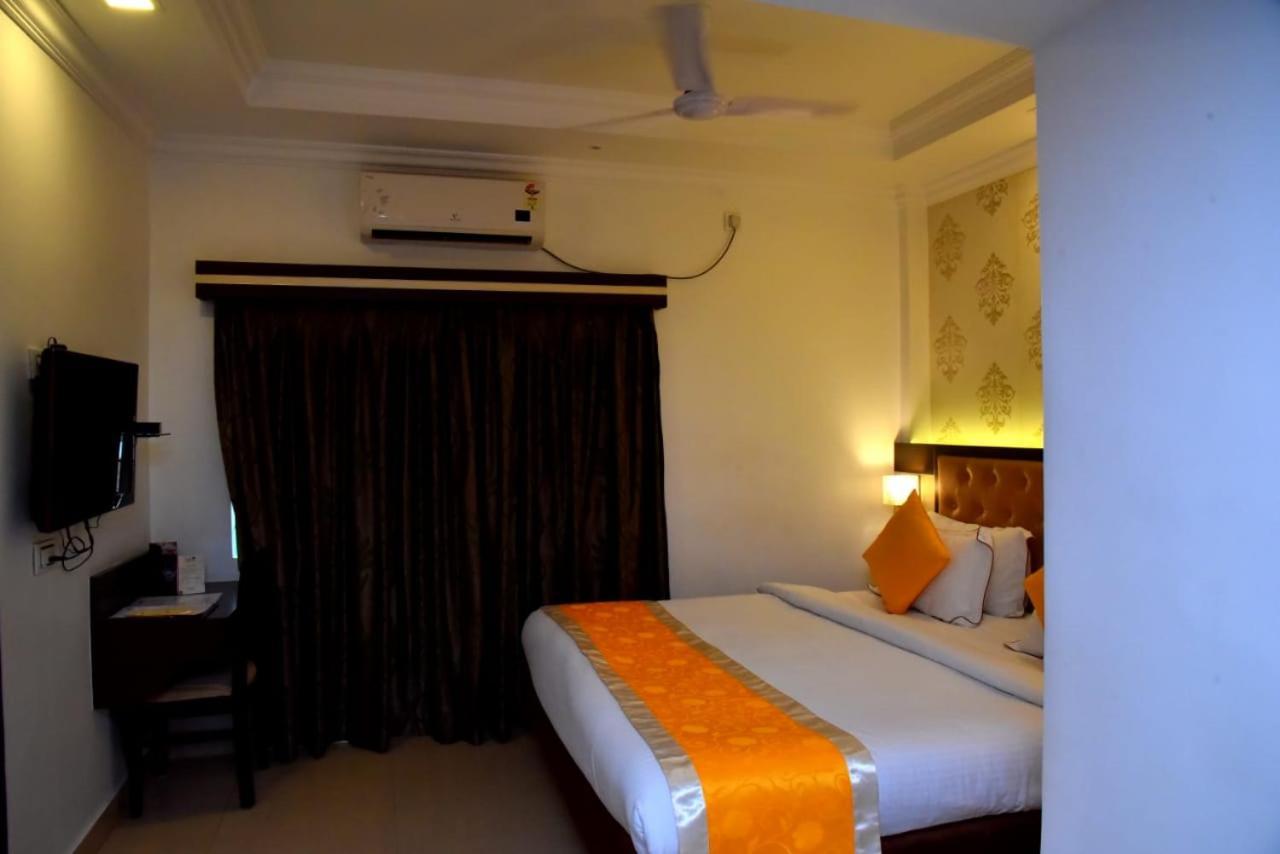 The Grand Krishna Luxury Hotel Chikmagalūr Εξωτερικό φωτογραφία